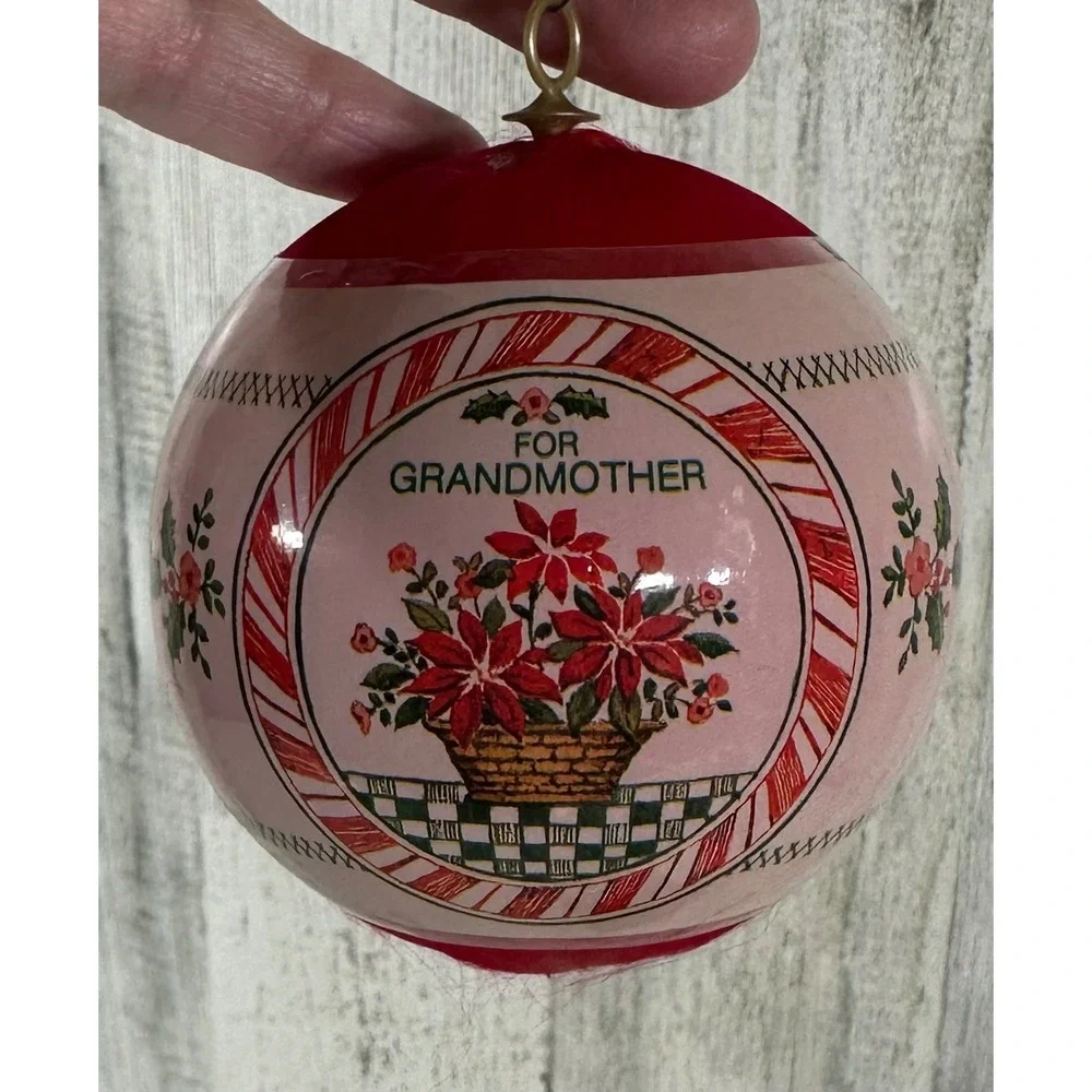 Christmas Mementoes Ornament Grandmother Poinsettia Floral Vintage Sears READ‎